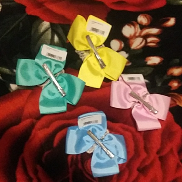 Bows - Picture 3 of 3